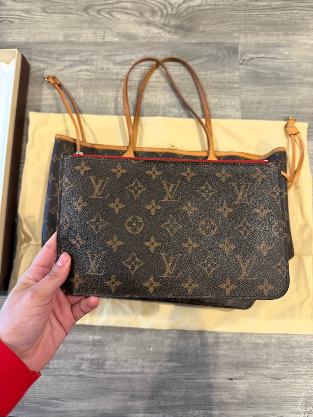 Louis Vuitton Monogram Neverfull Tote in Brown and Red - Picture 4 of 11